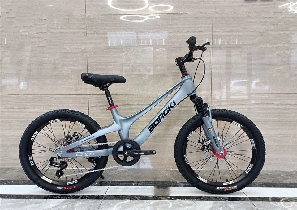 Otroško kolo iz magnezijeve zlitine